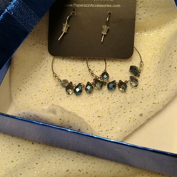 Paparazzi Earrings - Picture 2 of 2